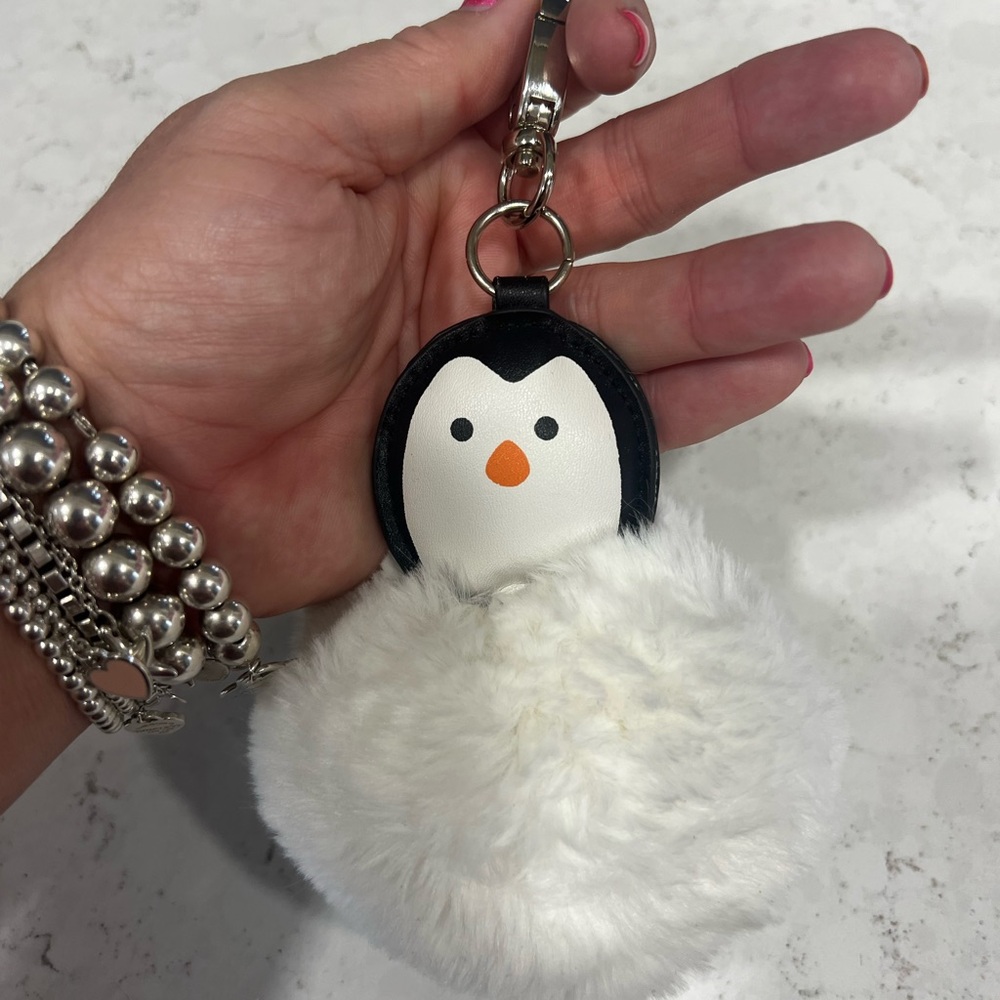 Adorable Penguin Keychain with Fluffy Pom - Picture 4 of 4